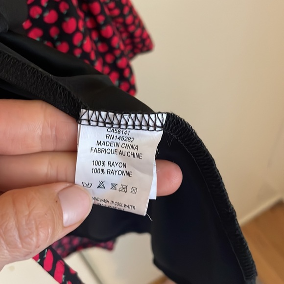 Long sleeve mini dress with apple pattern - Picture 7 of 11